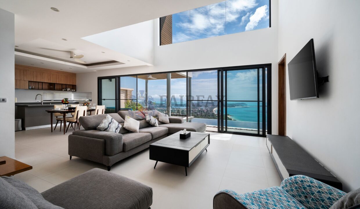 69d3425412716b2cb1b97b04_Living Room