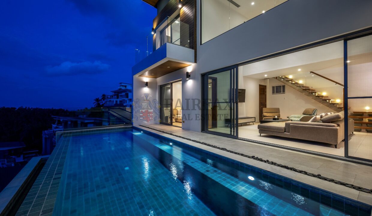69d342586990c0267dd8f37d_Pool at night