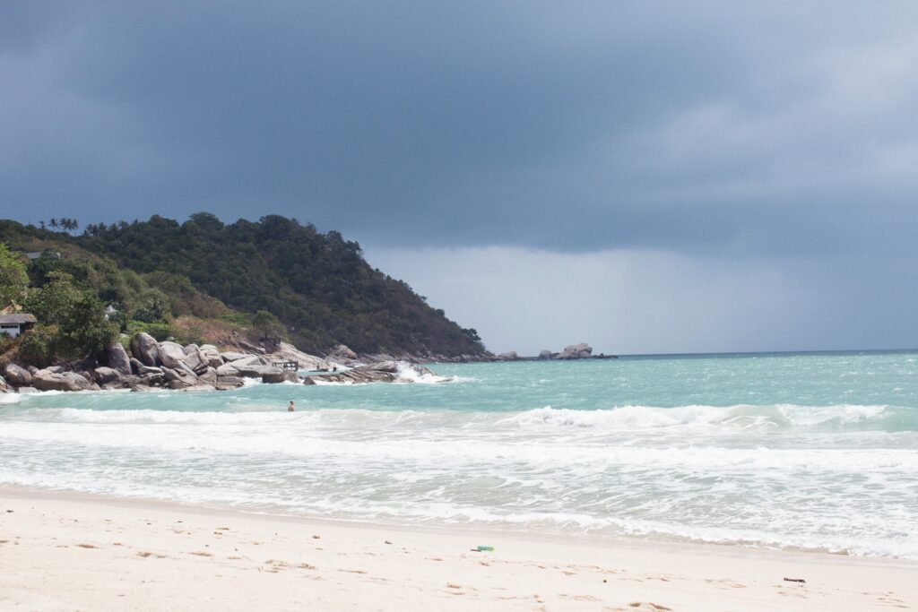 Which Is Better for Koh Phangan: Leasehold or Freehold?