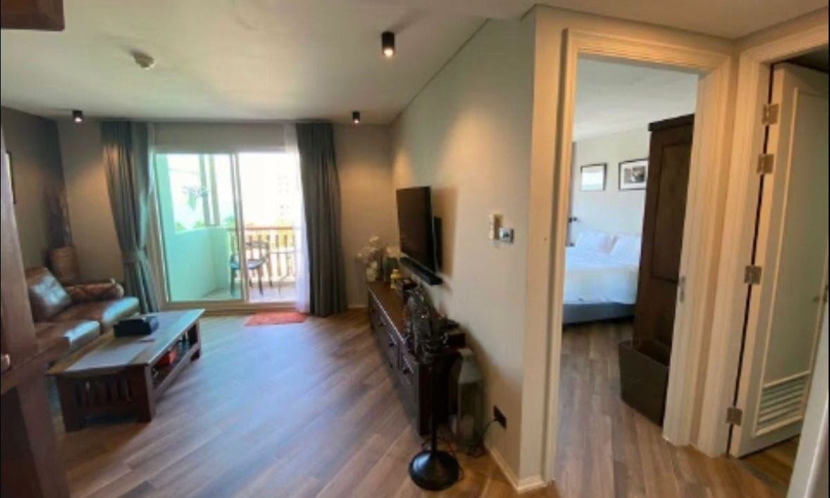5692db18d_6